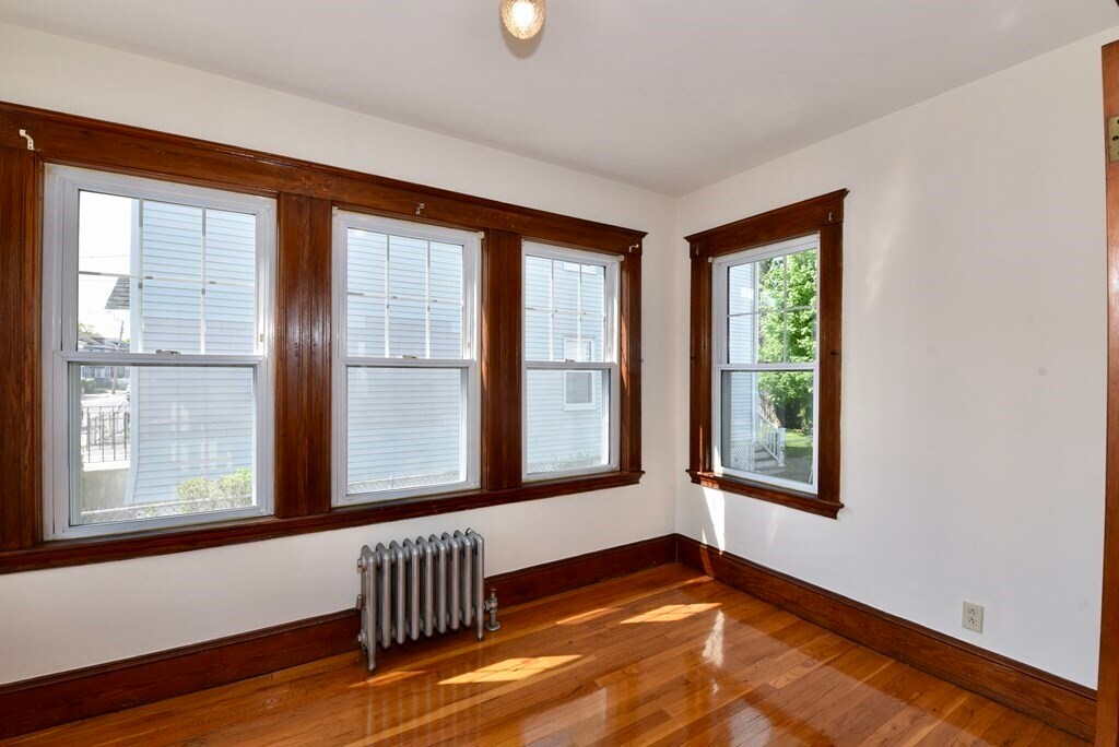 Building Photo - 151 E Cottage St