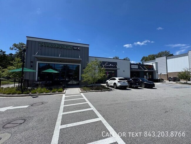 Building Photo - 828 Rue Dr