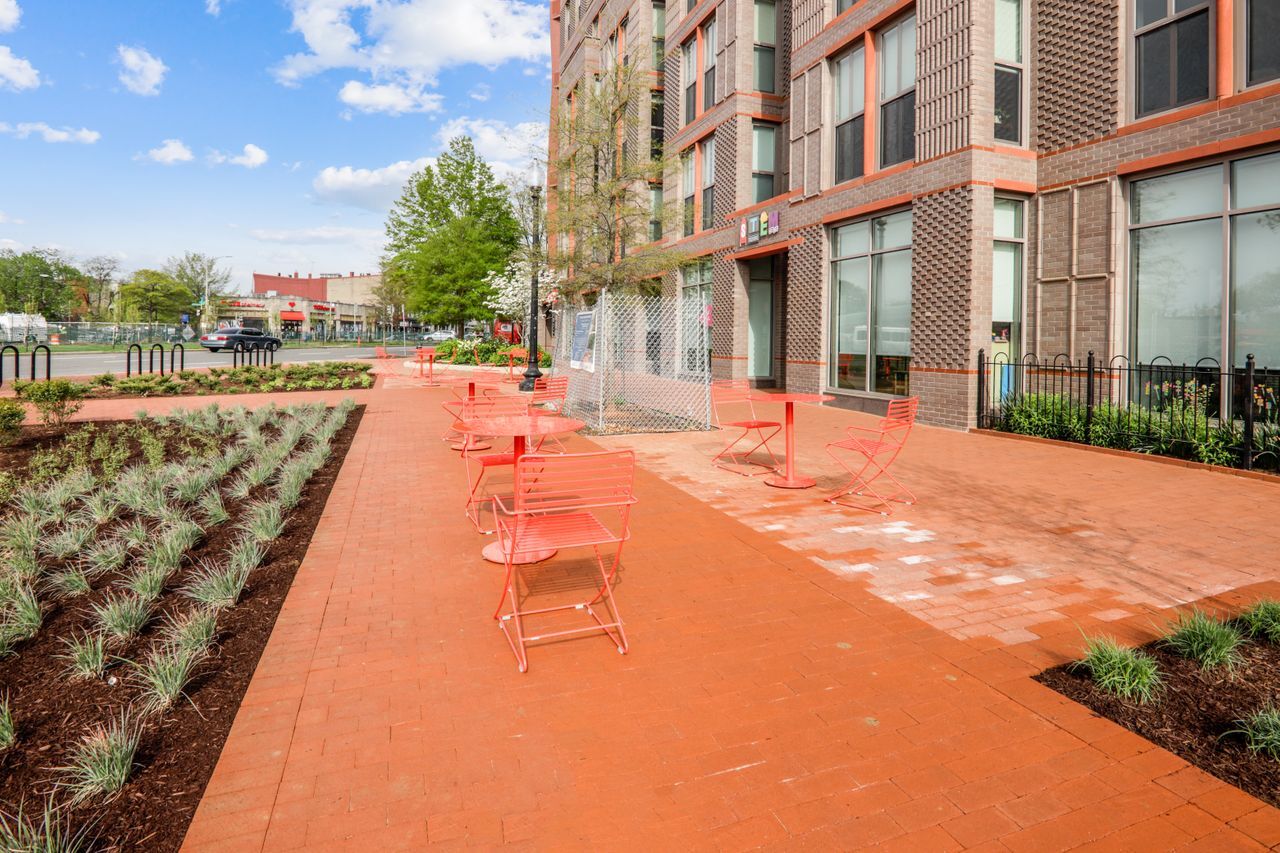 Building Photo - 1110 3rd St NE