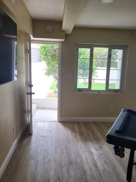 Building Photo - 3765 Elliott St