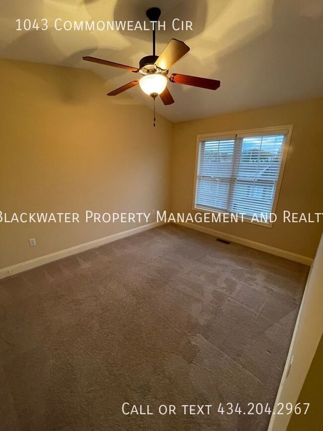 Building Photo - 1043 Commonwealth Cir