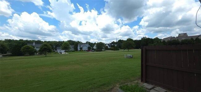 Building Photo - 1716 Lincoln Dr