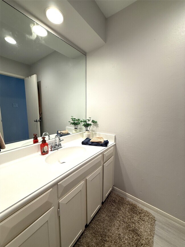 Building Photo - 14331 Still Meadow Dr