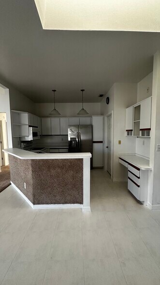 Building Photo - 5749 Cactus Cir