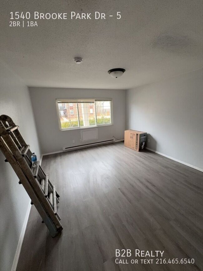 Building Photo - 1540 Brooke Park Dr