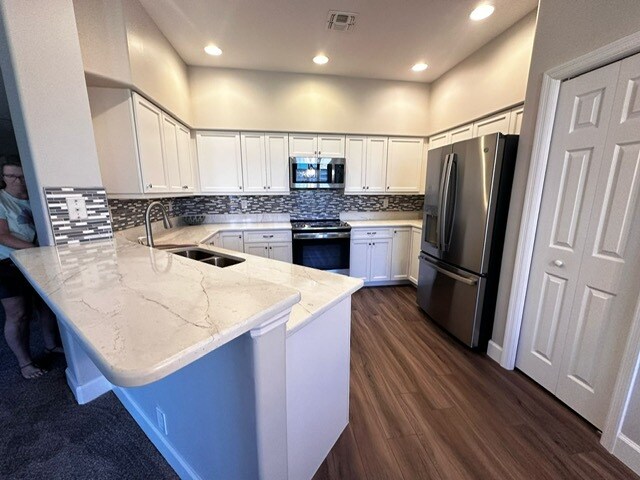 Building Photo - 9241 Bayberry Bend