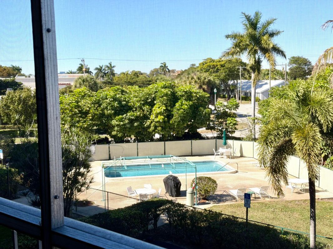 Building Photo - 505 Spencer Dr