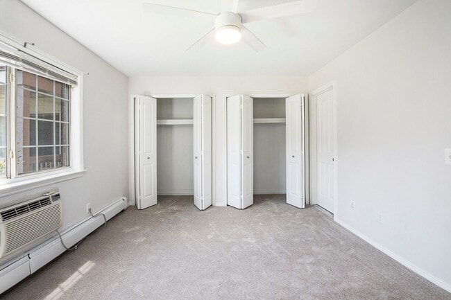 Building Photo - 2440 Parmenter Blvd