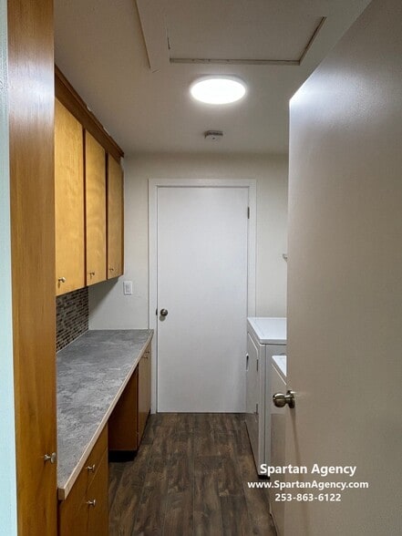 Building Photo - 2405 S Meridian
