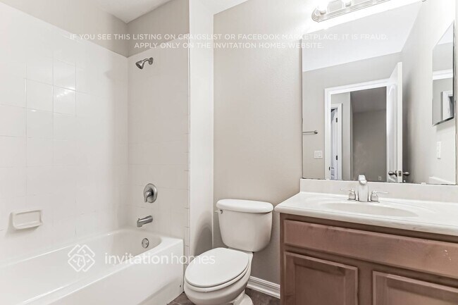 Building Photo - 5597 Rutherford Pl
