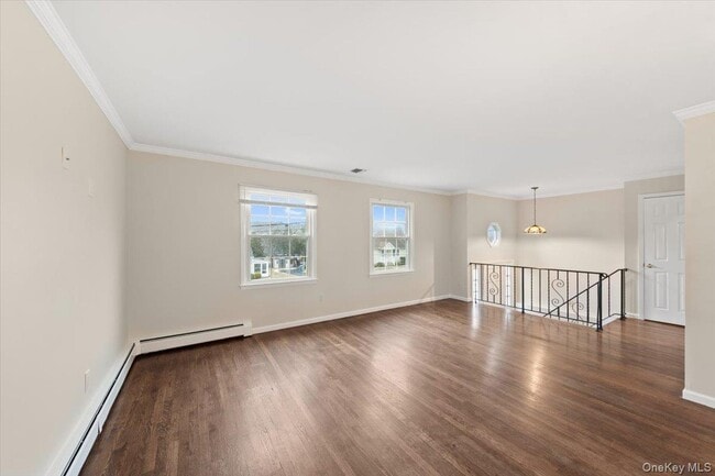 Building Photo - 1736 Central St