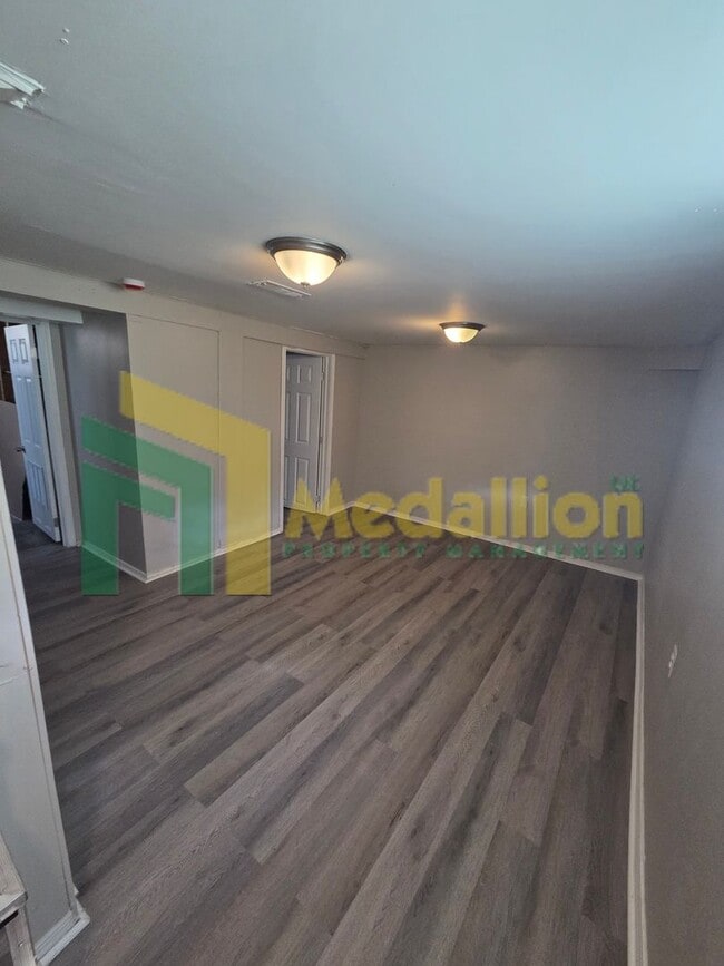 Building Photo - 8724 S Eggleston Ave