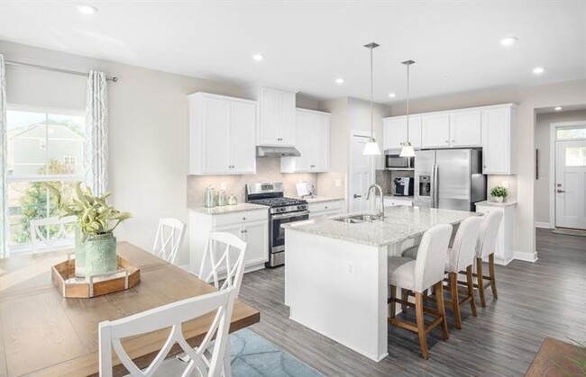 Building Photo - 4 Bedroom - Tanyard Shores - Glen Burnie