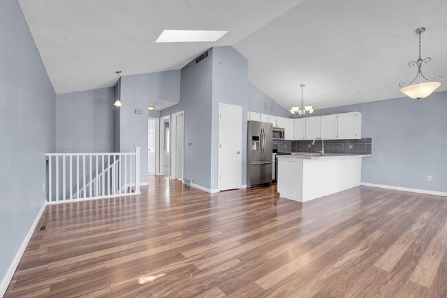 Building Photo - $3,195 - 4 Bed, 2 Bath Home in Broomfield ...