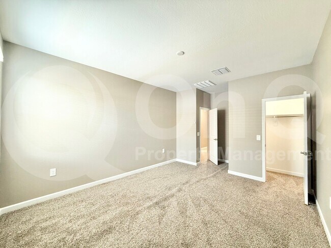 Building Photo - 30932 W Verde Ln
