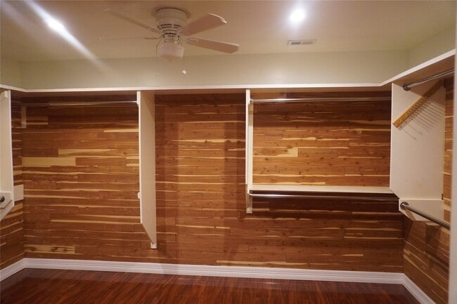 Building Photo - 7506 Dearborn St