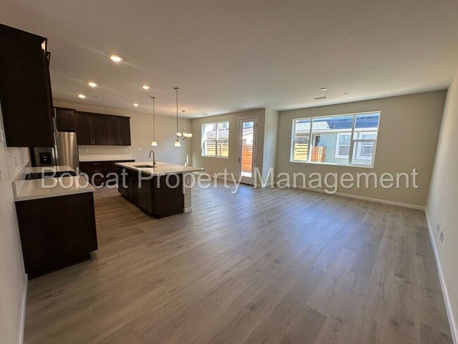 Building Photo - 862 Furlong Dr