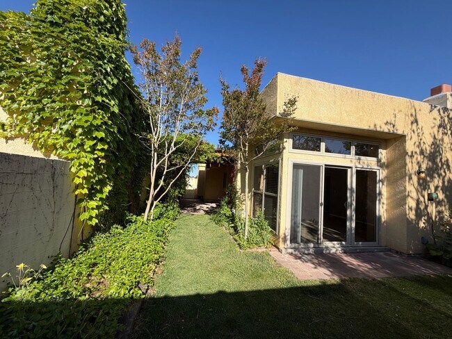 Building Photo - 2 Bedroom Single Story Home Available Near Paseo Del Norte Blvd NE & Wyoming Blvd NE!