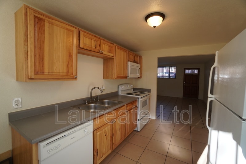 Building Photo - 1124 Rosemary St