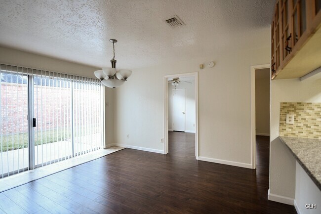 Building Photo - 13114 Careywood Dr