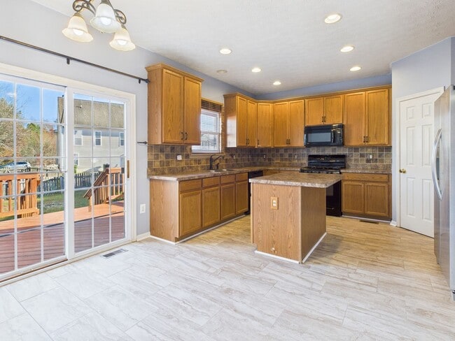 Building Photo - 10561 Gallant Fox Way