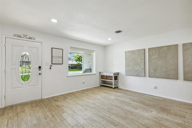 Building Photo - 724 Edgehill Dr