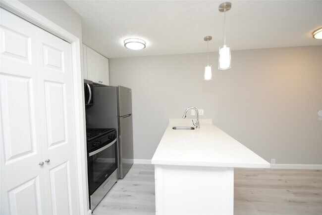 Building Photo - 2515 Yoakum Blvd