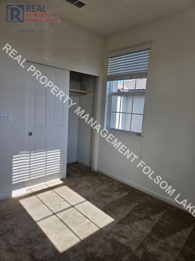 Building Photo - 146 Barnhill Dr