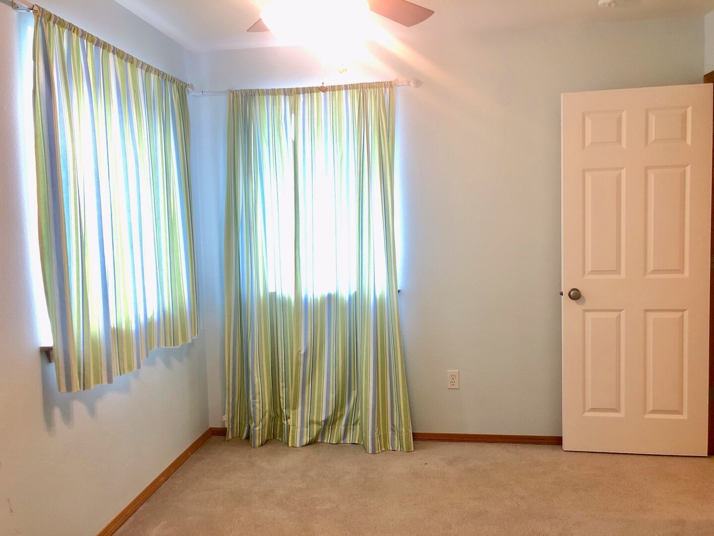 Building Photo - Stunning Harbor Home on a Prime Lot!