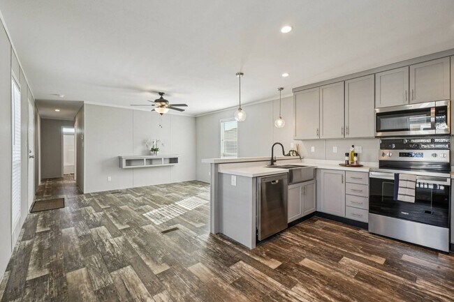 Building Photo - 1616 American Dr