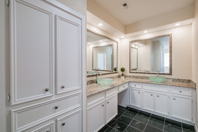 Building Photo - 12214 Cypresswood Dr