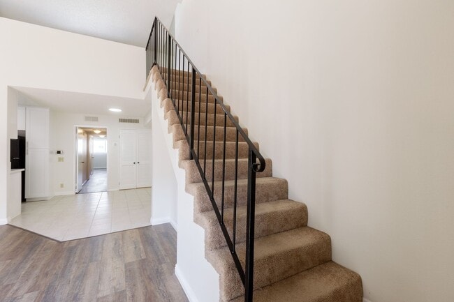 Building Photo - Spacious 2-Bedroom, 2.5-Bath Condo in Cano...