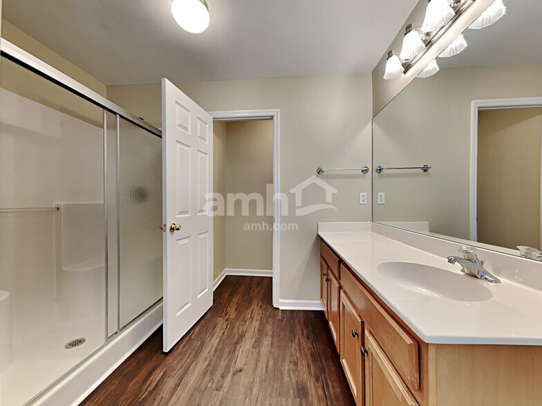 Building Photo - 4812 Oak Haven Pl