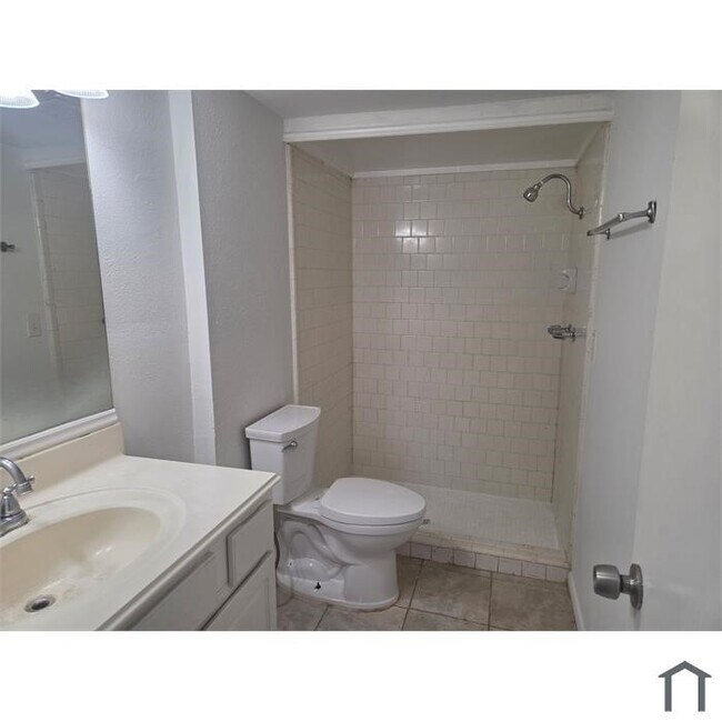 Building Photo - 8762 Mickleton Dr
