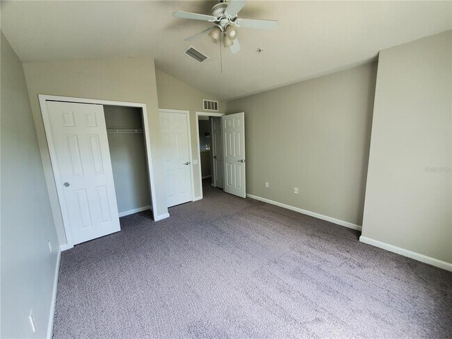 Building Photo - 2215 Kings Palace Dr