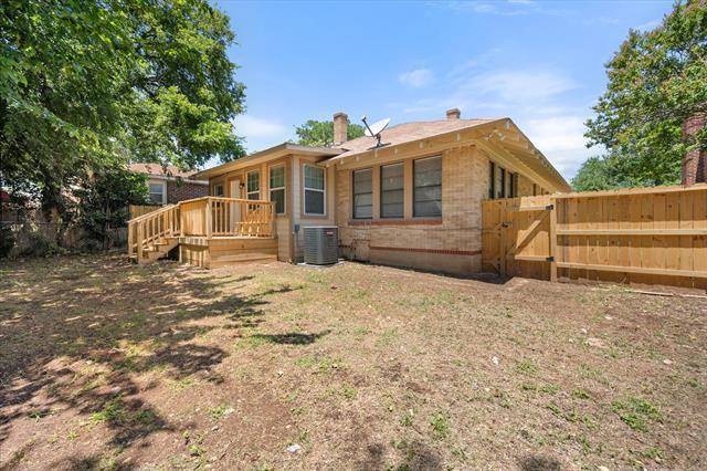 Building Photo - 924 E Mulkey St