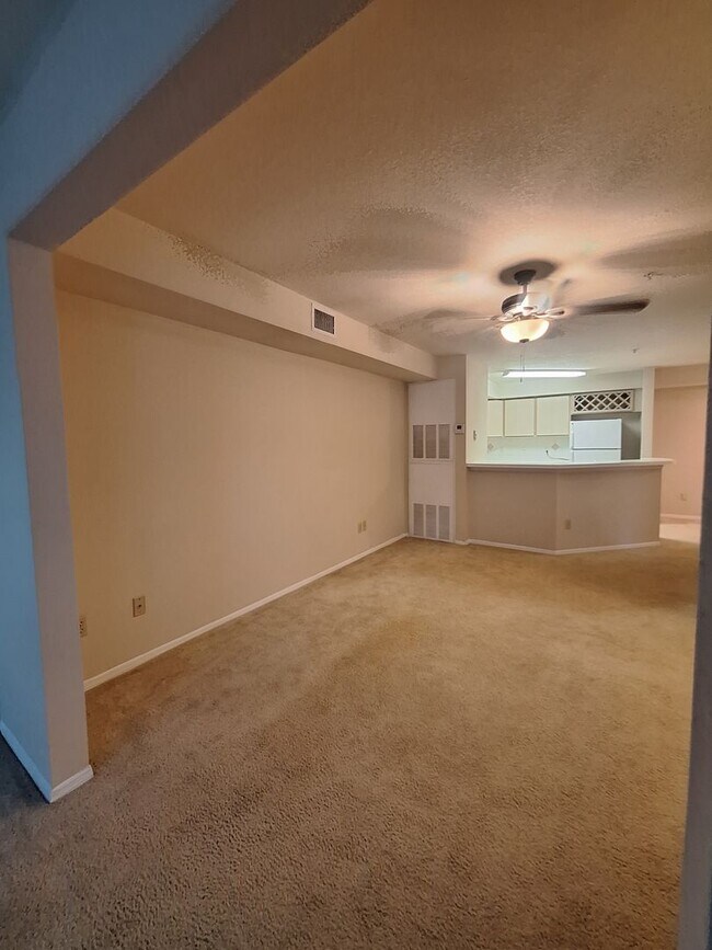 Building Photo - Beautiful 1 Bed 1 Bath Apartment for Rent ...