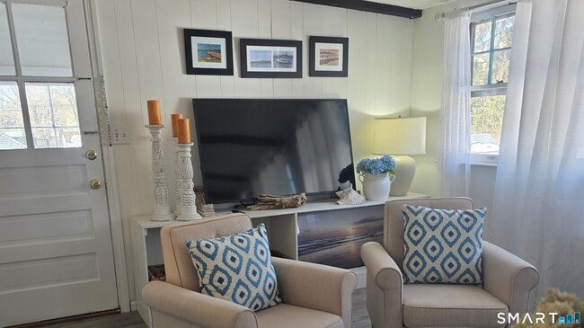 Building Photo - 84 E Main St