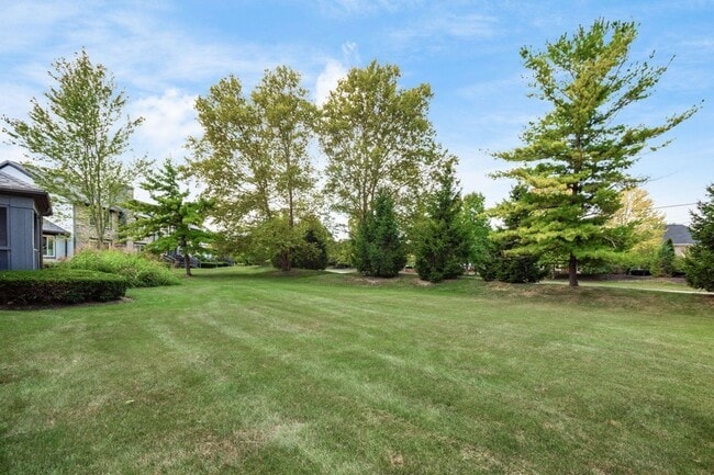 Building Photo - 6930 Avery Rd