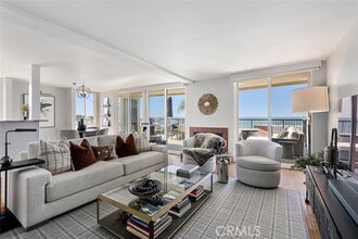 Building Photo - 800 Manhattan Ave