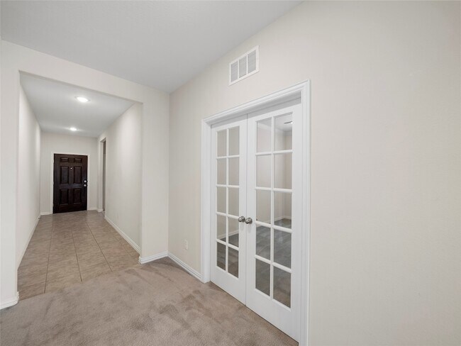 Building Photo - 1260 Sharp St