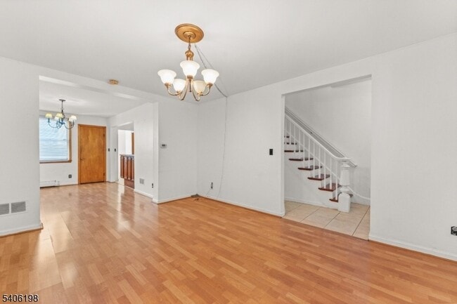 Building Photo - 27 E Madison Ave