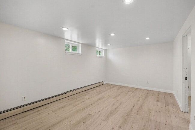 Building Photo - 1200 Tulip St