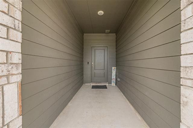 Building Photo - 104 Piping Rock Dr
