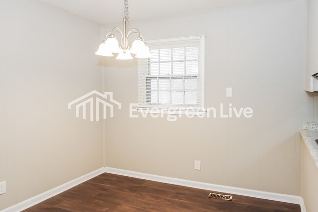 Building Photo - 3463 Darlene Cir NW