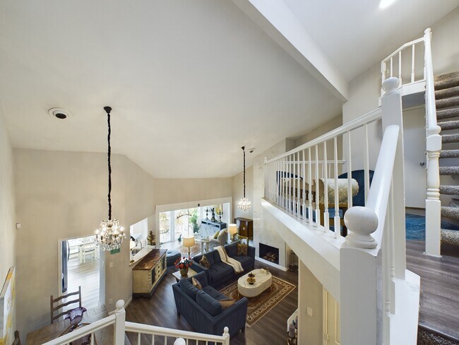 Building Photo - 9400 Doliver Dr