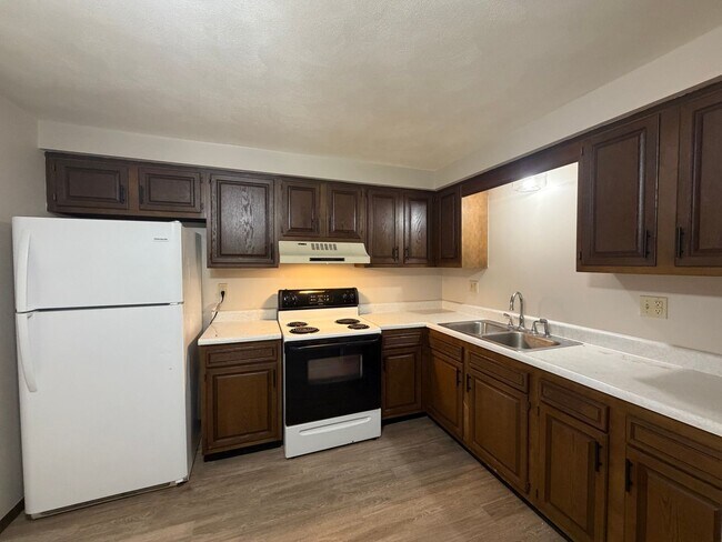 Building Photo - Shoshone Duplex