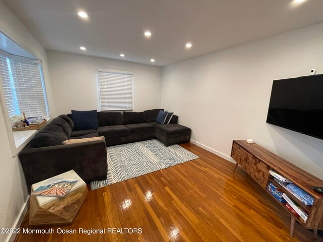 Building Photo - 282 Berger Ave