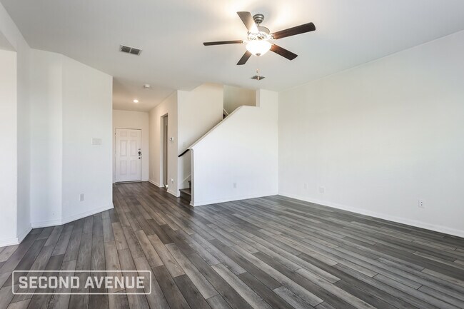 Building Photo - 10906 Juliette Pass