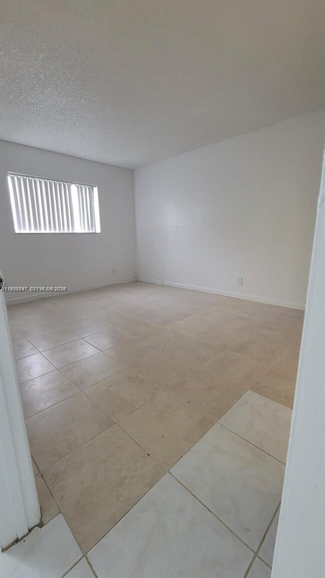 Building Photo - 2042 NW 43 Terrace